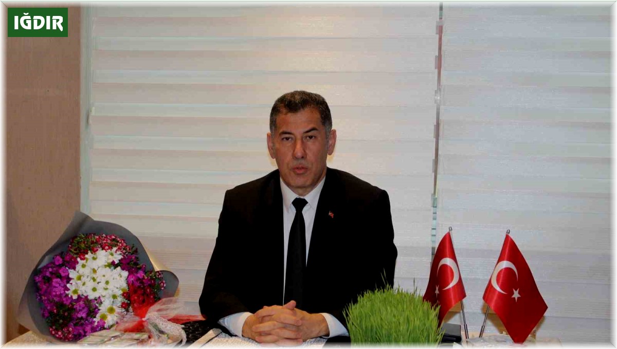 Cumhurbaşkanı adayı Sinan Oğan, 100 bin imza startını Iğdır'da verdi