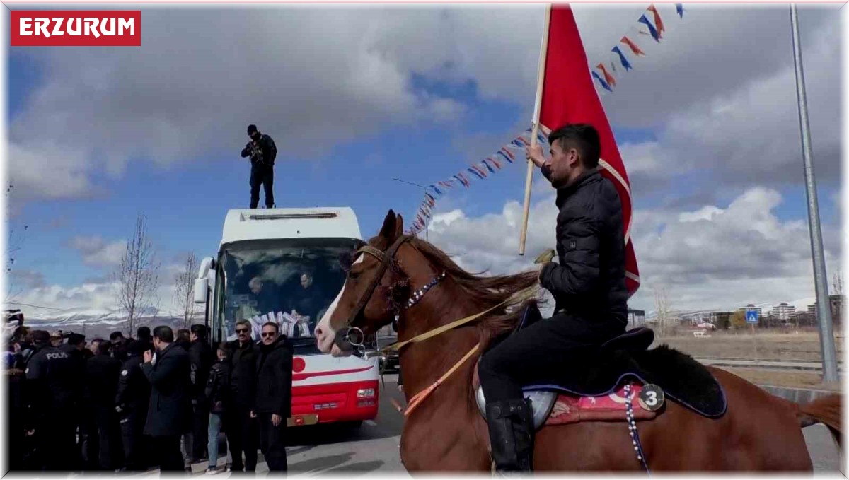 Cumhurbaşkanı Erdoğan'a Erzurum'da yoğun ilgi