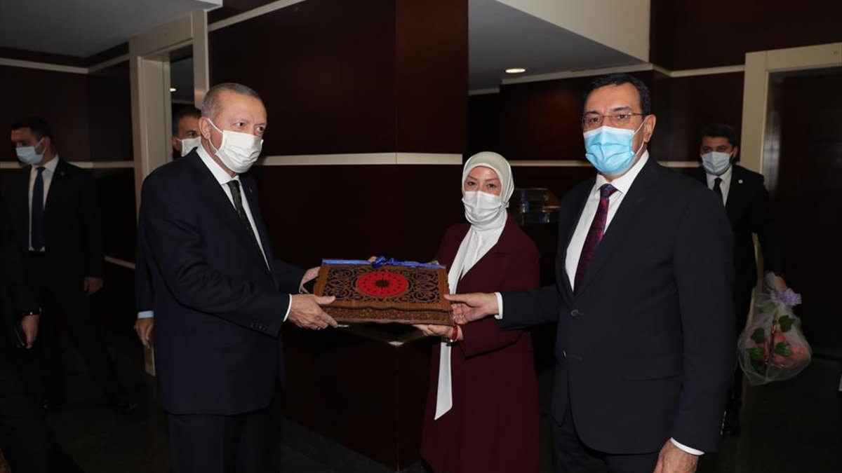 Cumhurbaşkanı Erdoğan'a kayısılı teşekkür