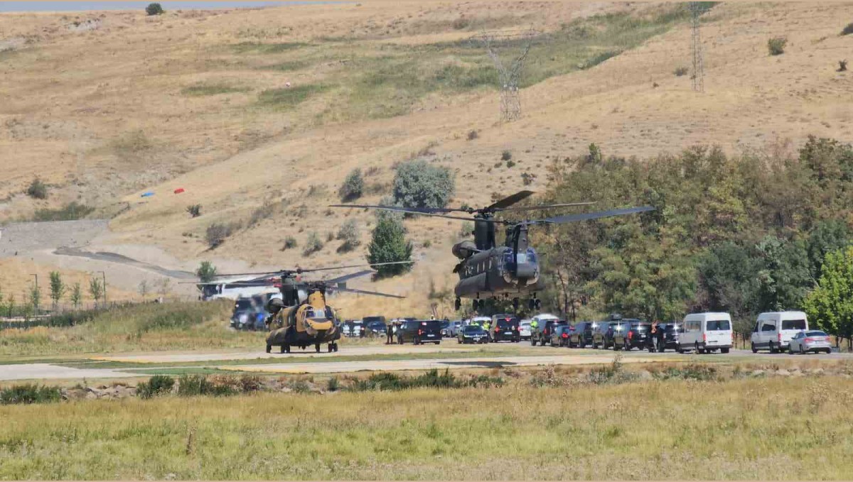 Cumhurbaşkanı Erdoğan, Ahlat'tan Malazgirt'e hareket etti