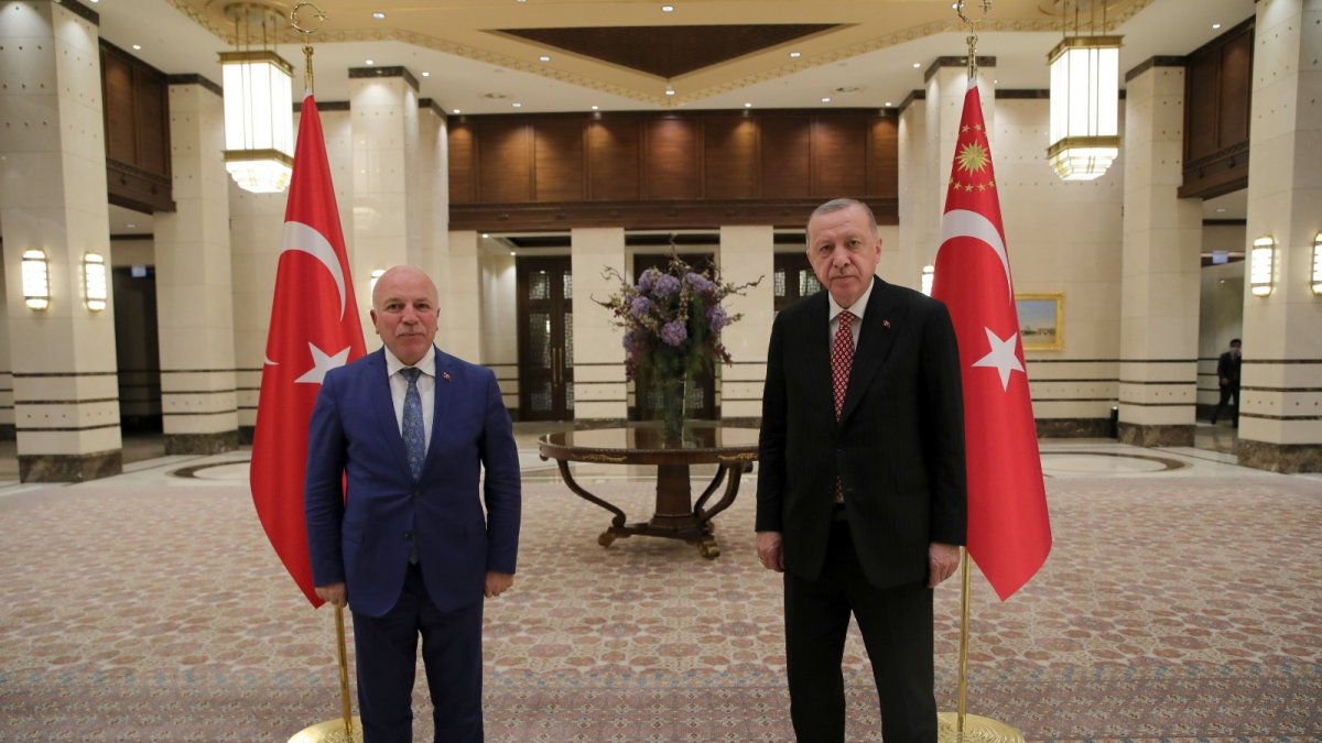 Cumhurbaşkanı Erdoğan'dan dadaşlara selam