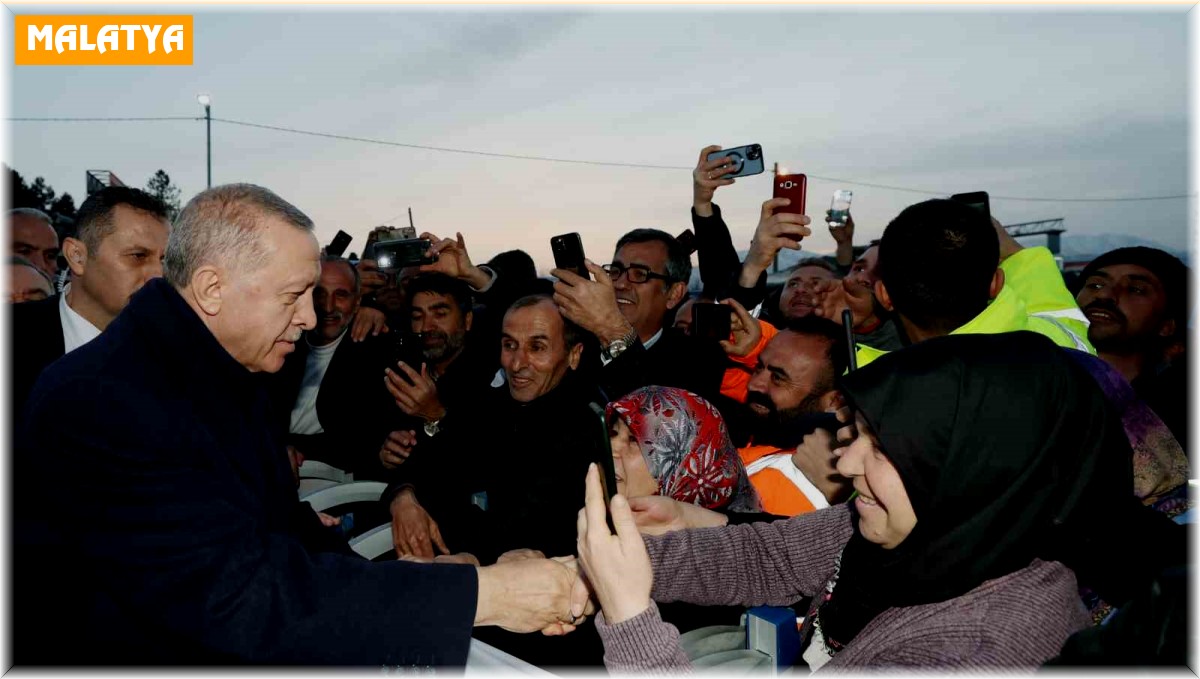 Cumhurbaşkanı Erdoğan, Doğanşehir'de konteyner kenti ziyaret etti