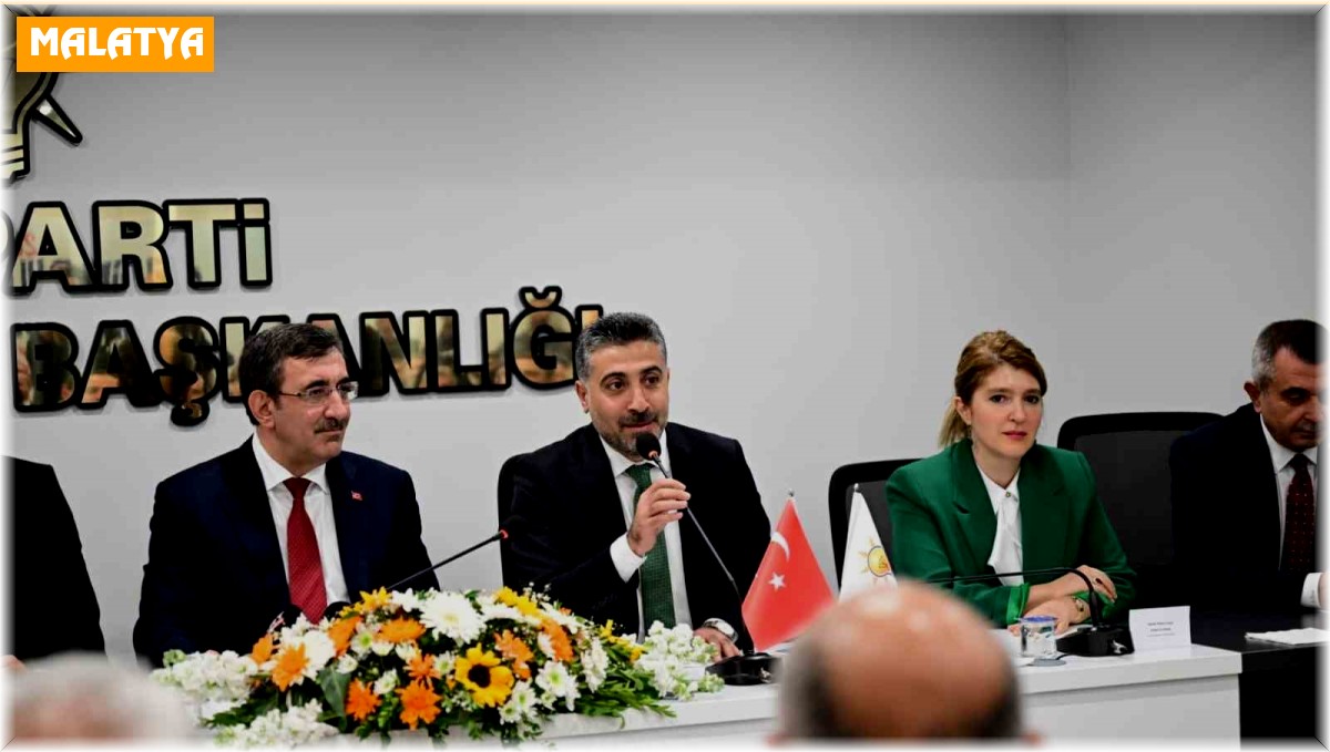 Cumhurbaşkanı Yardımcısı Yılmaz, Malatya'da AK Parti Teşkilatını ziyaret etti