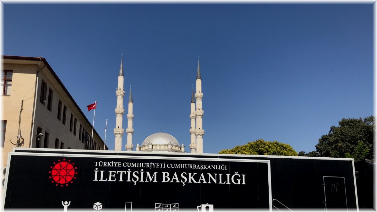 Cumhurbaşkanlığı İletişim Başkanlığı Dijital Tır’ı Iğdır’da ziyarete açıldı