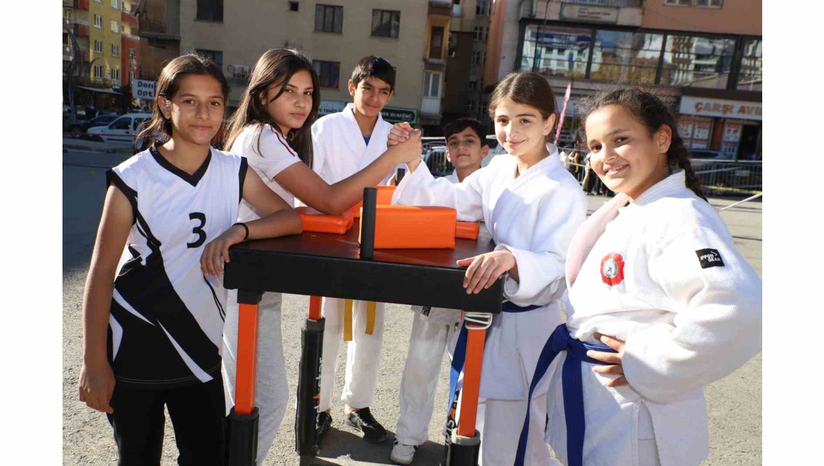 Cumhuriyet coşkusu sporla buluştu