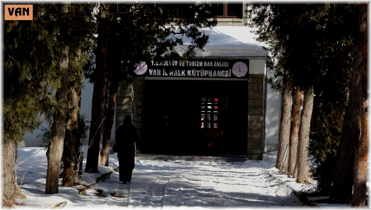 Cumhuriyet dönemi binası halk kütüphanesi oldu