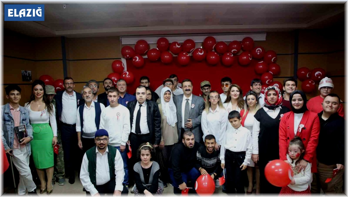 Cumhuriyet'in kuruluşunun 100. yılı Engelsiz Yaşam Merkezi'nde büyük bir coşku ile kutlandı