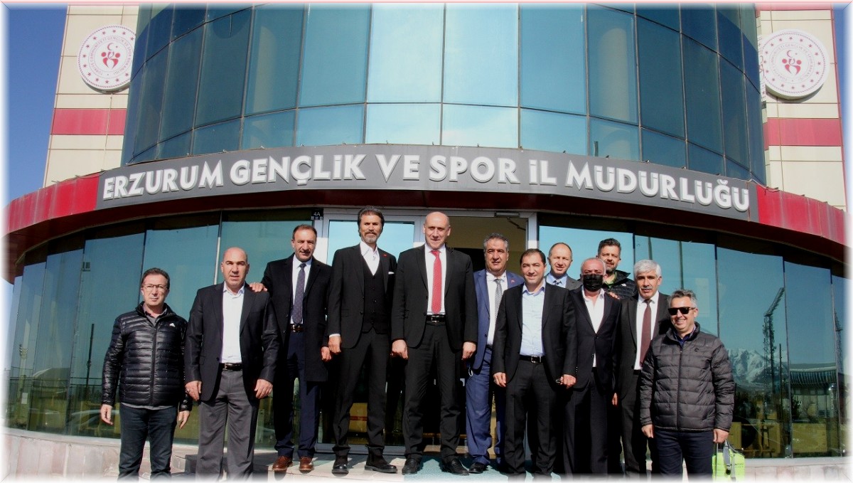 Curling Federasyonu'ndan Öztürk'e hayırlı olsun ziyareti