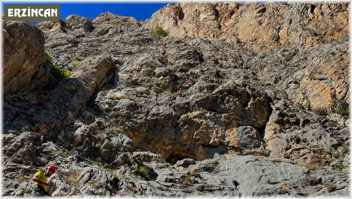 Dağcılar Kemaliye'de tırmanış gerçekleştirdi