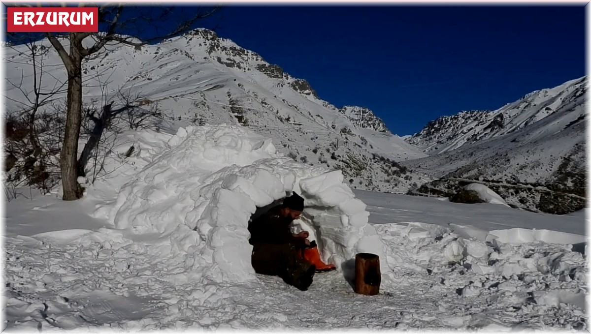 'Dağların Oğlu' kışı igloda geçiriyor