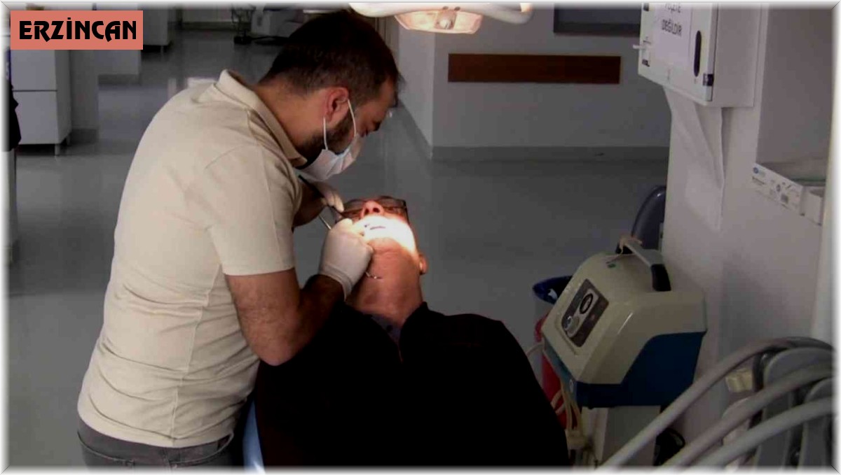 Damağına saplanan kurşun büyüklüğündeki demir parçasından 15 yıl sonra haberdar oldu