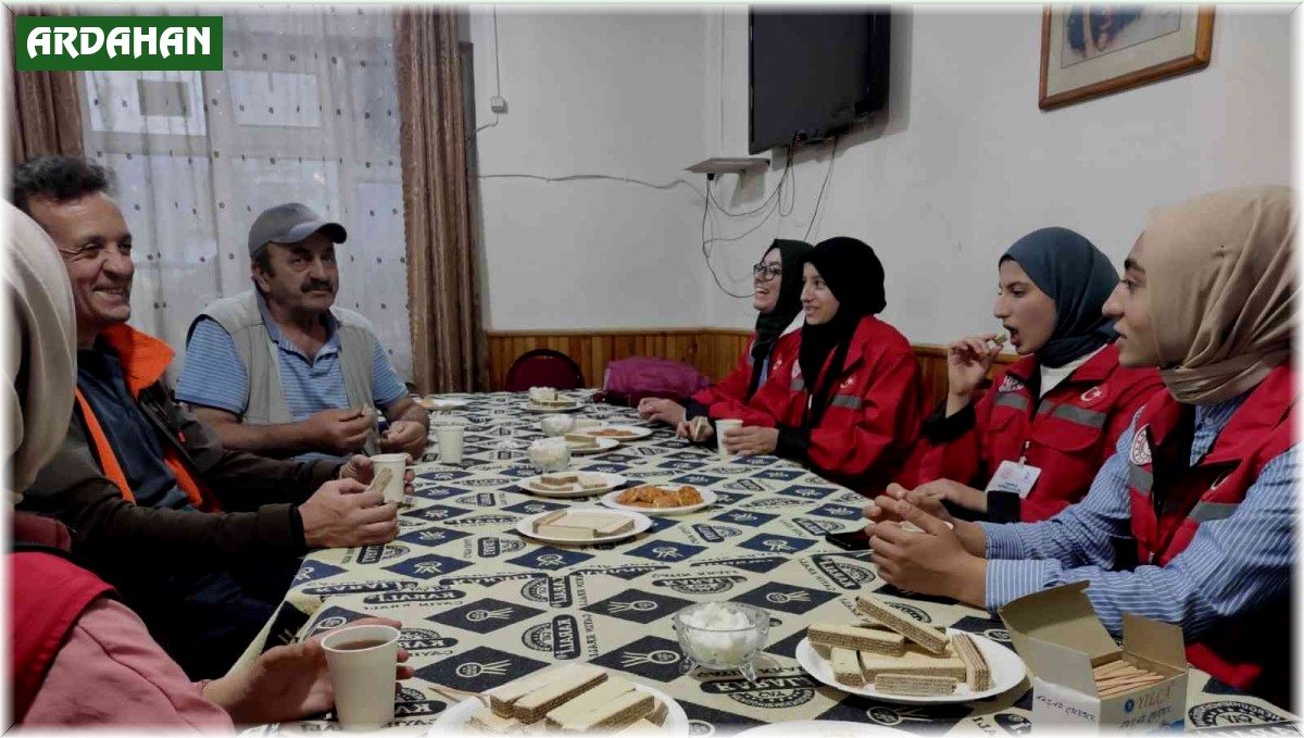 Damla Projesi gönüllüleri Posof'ta