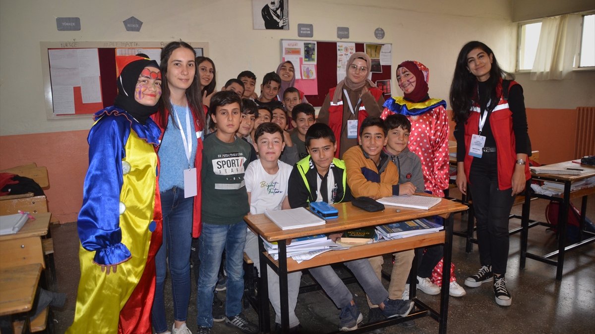 Damla Projesi kapsamında 40 üniversite öğrencisi, Muş'u ziyaret etti