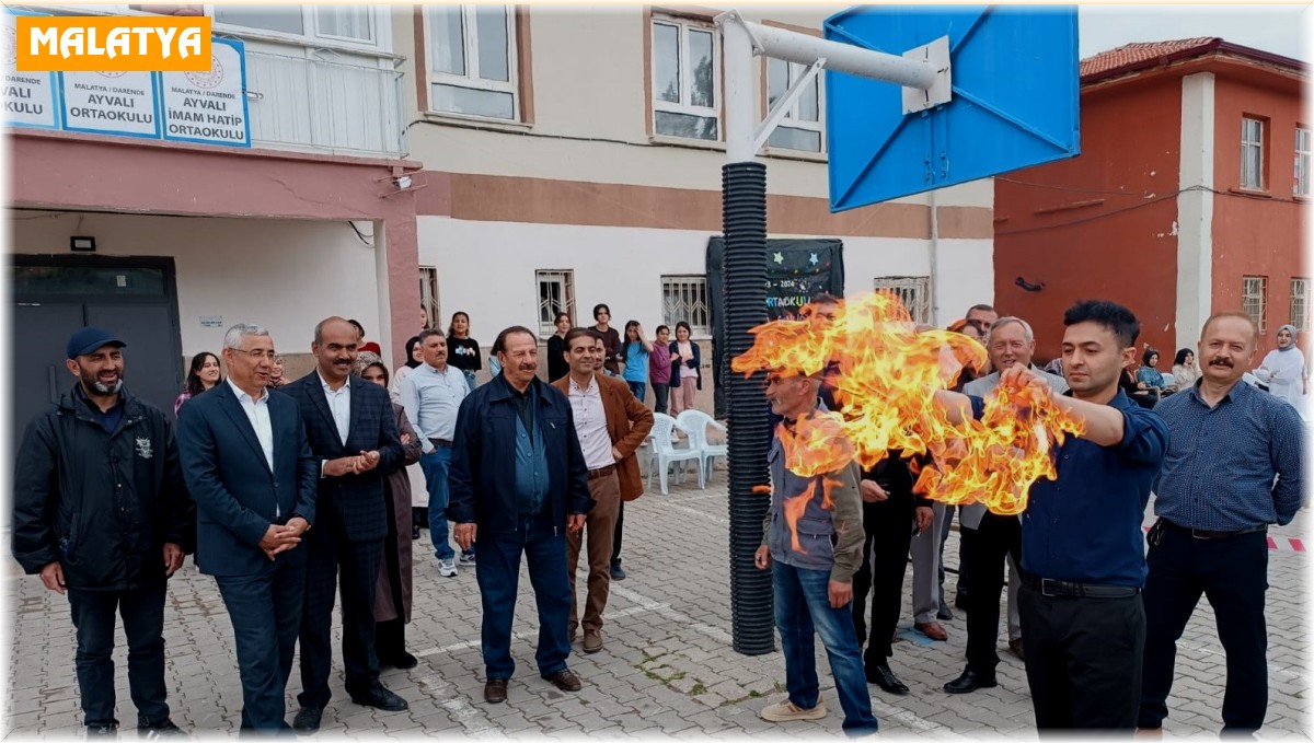 Darende Ayvalı'da ilk bilim fuarına ilgi