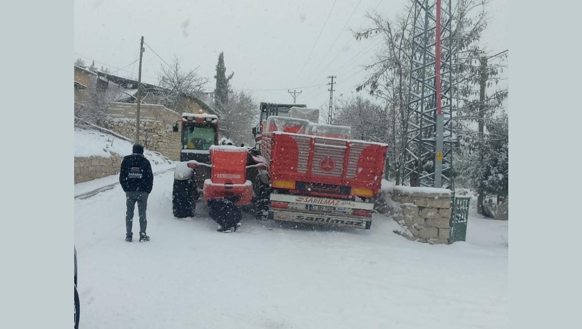Darende'de kar yağışı etkili oluyor