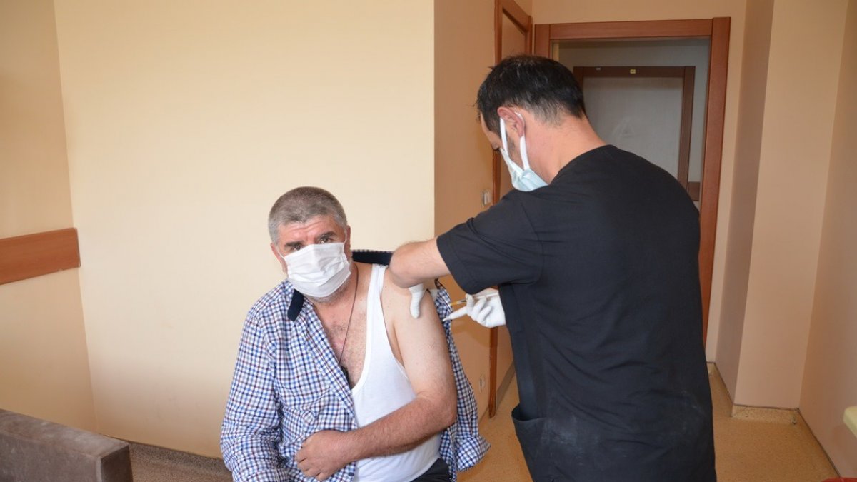 Darende'de koronaya karşı 9 bin kişi aşılandı