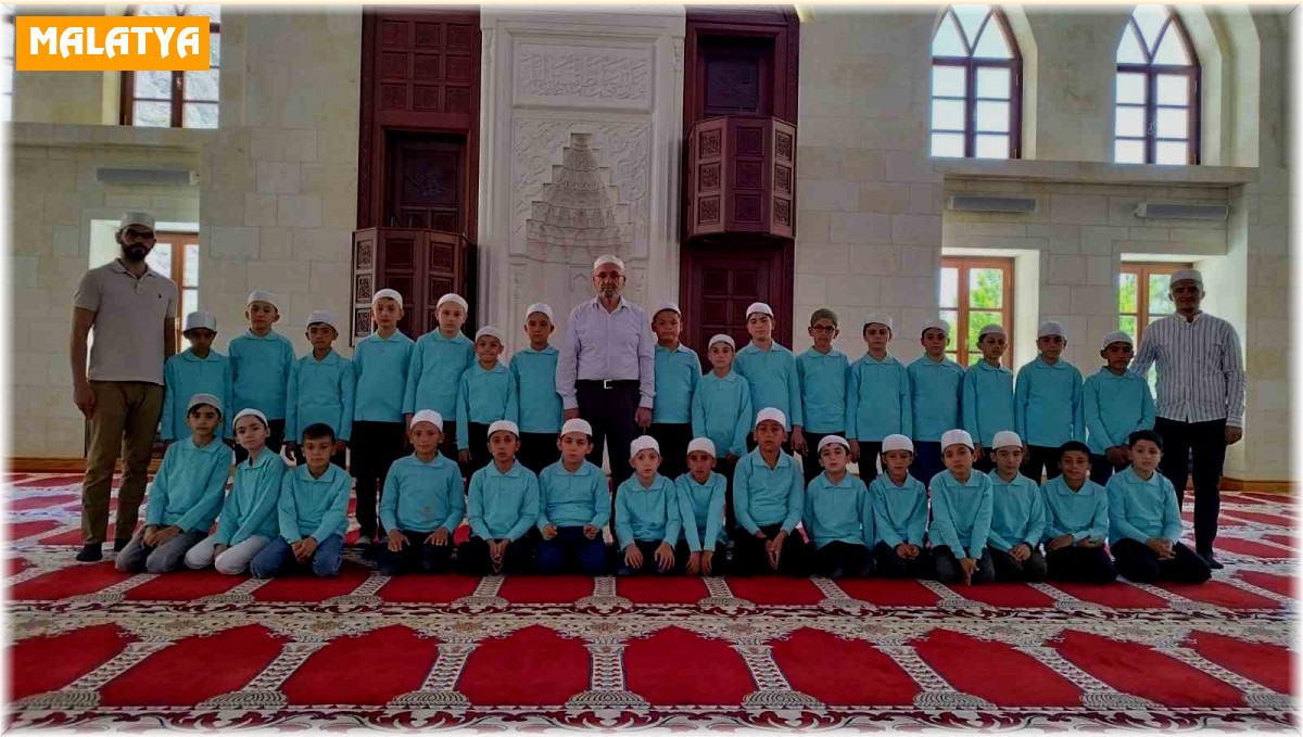 Darende ilçesinde Hafız adayları dualarla eğitime başladı
