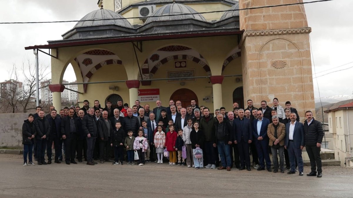 Darende’de yarım asırlık bayramlaşma geleneği sürdürülüyor