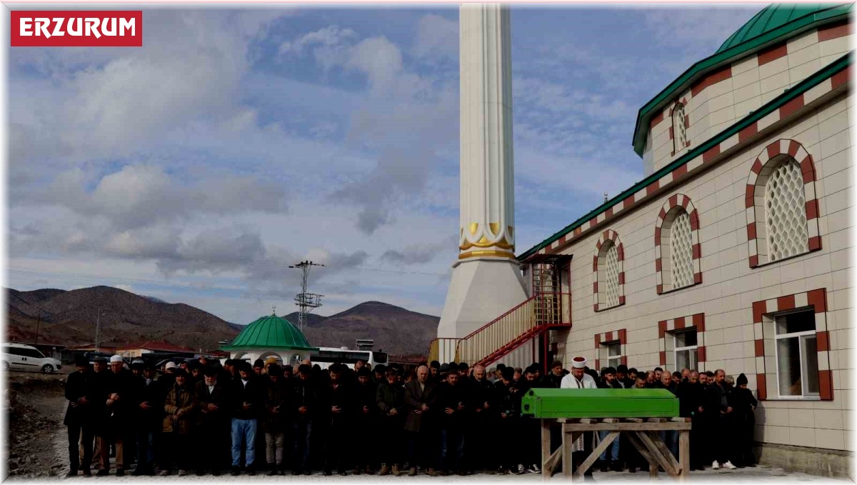 Darıca'da öldürülen genç kadın memleketi Erzurum'da toprağa verildi