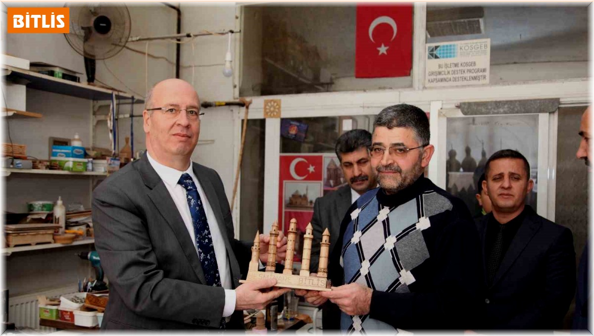 Defterdar Öztürk'ten Ahlatlı el sanatkarlarına ziyaret