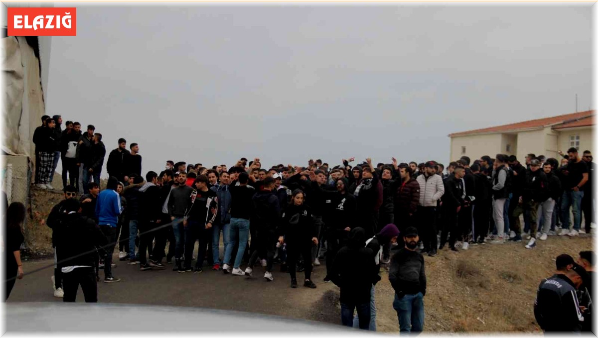 Deplasman yasağından habersiz 2 otobüs taraftar dışarıda kaldı