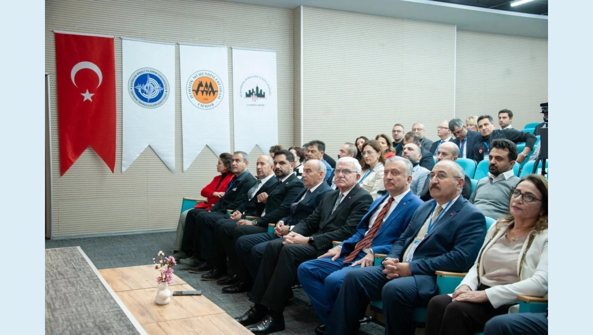 Deprem bilimciler EBYÜ'de buluştu