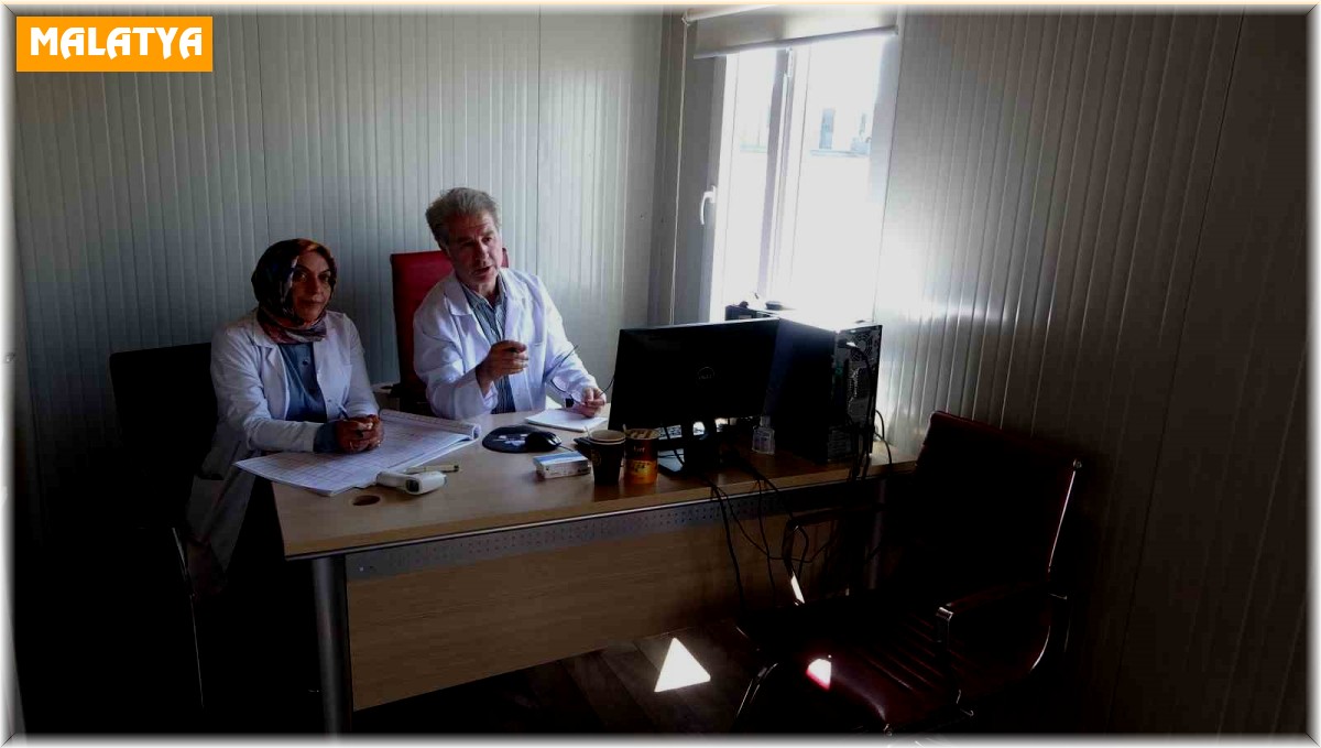 Deprem bölgesi Malatya'da sağlık hizmetleri aralıksız sürüyor