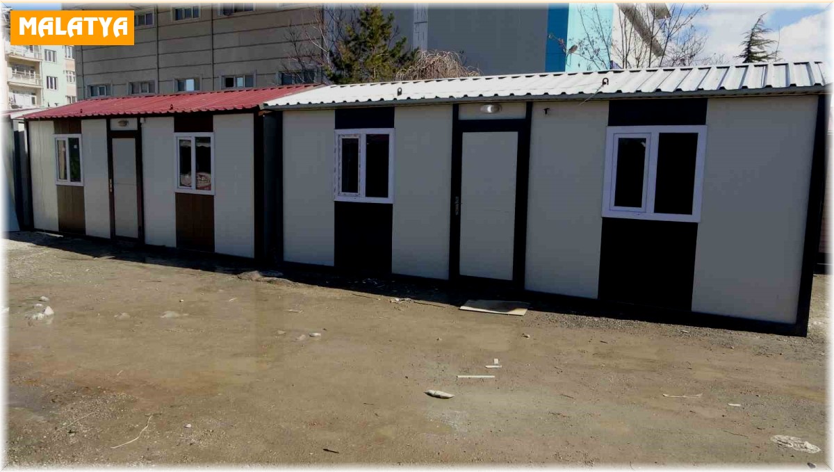 Deprem bölgesinde fiyatları 65 ila 130 bin TL arasında değişen konteyner evler yok satıyor