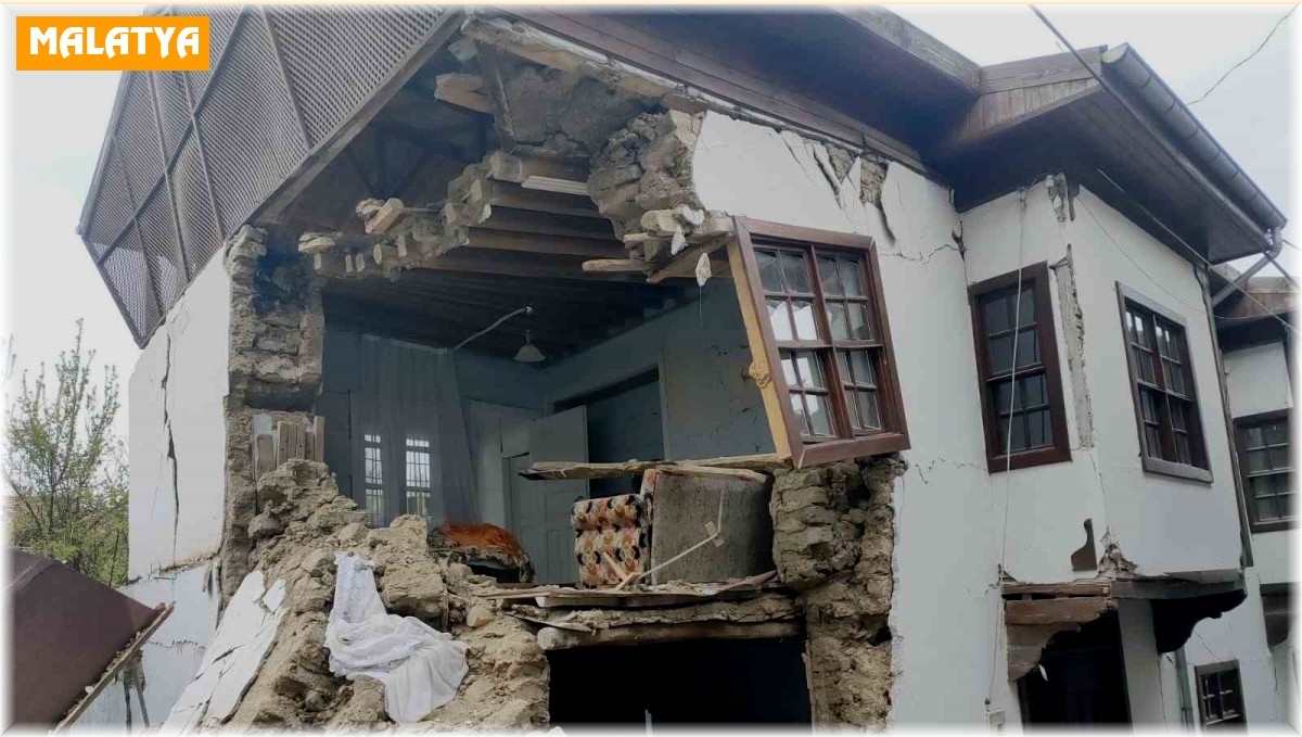 Deprem bölgesindeki tescilli yapılara restorasyon desteğinde başvuru süresi uzadı