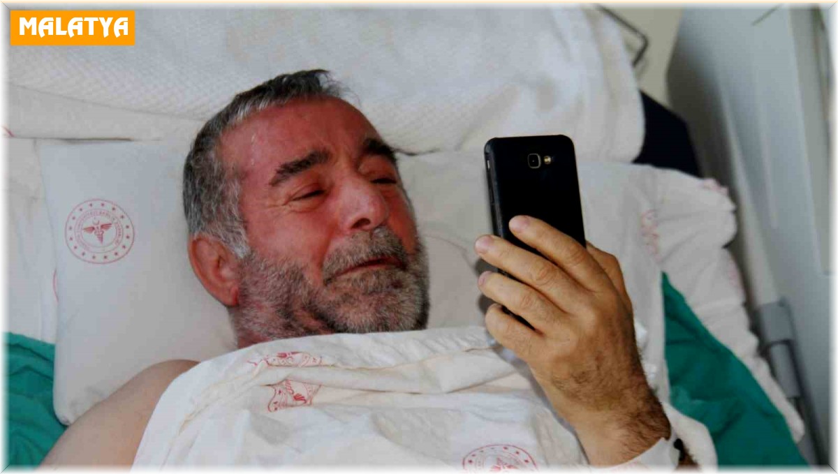 Deprem esnasında balkondan savrulan cep telefonu, 4 kişiyi hayata bağladı