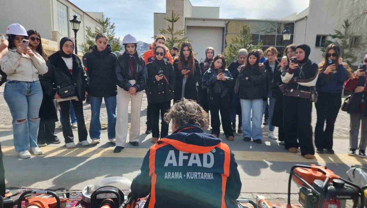 Deprem Haftası'nda Tunceli'de afet farkındalığı seferberliği