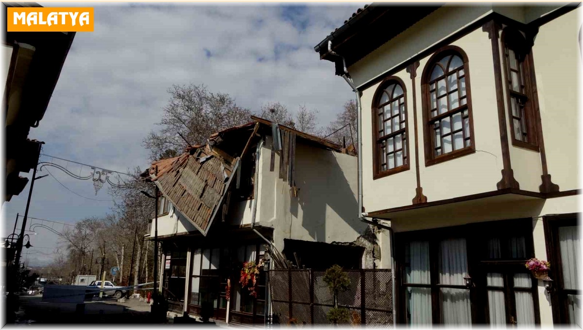 Deprem Malatya'da tarihi kültürel yapılara da zarar verdi