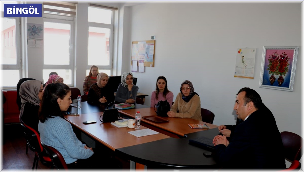 Deprem nedeniyle Bingöl'e gelen 464 öğrenci eğitime başladı