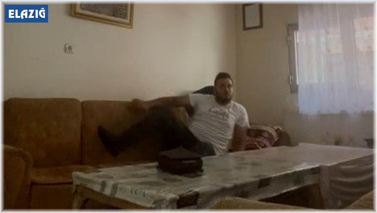 Deprem şakası korkuttu, uykudan panikle kalktı