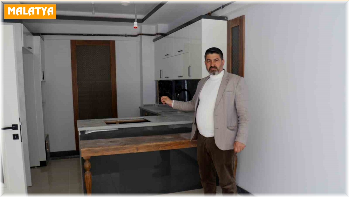 Depremde çatlak dahi oluşmayan binanın müteahhidi konuştu