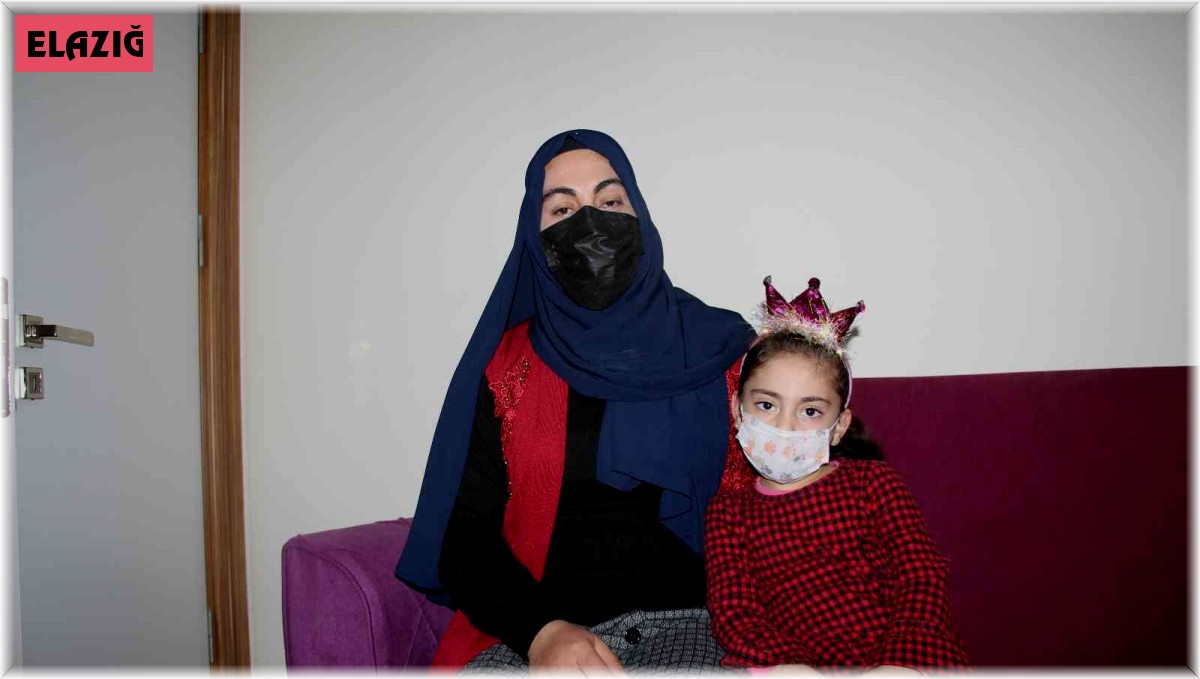 Depremde eşini ve oğlunu kaybeden, kızı ile enkazdan çıkartılan anne o anları anlattı