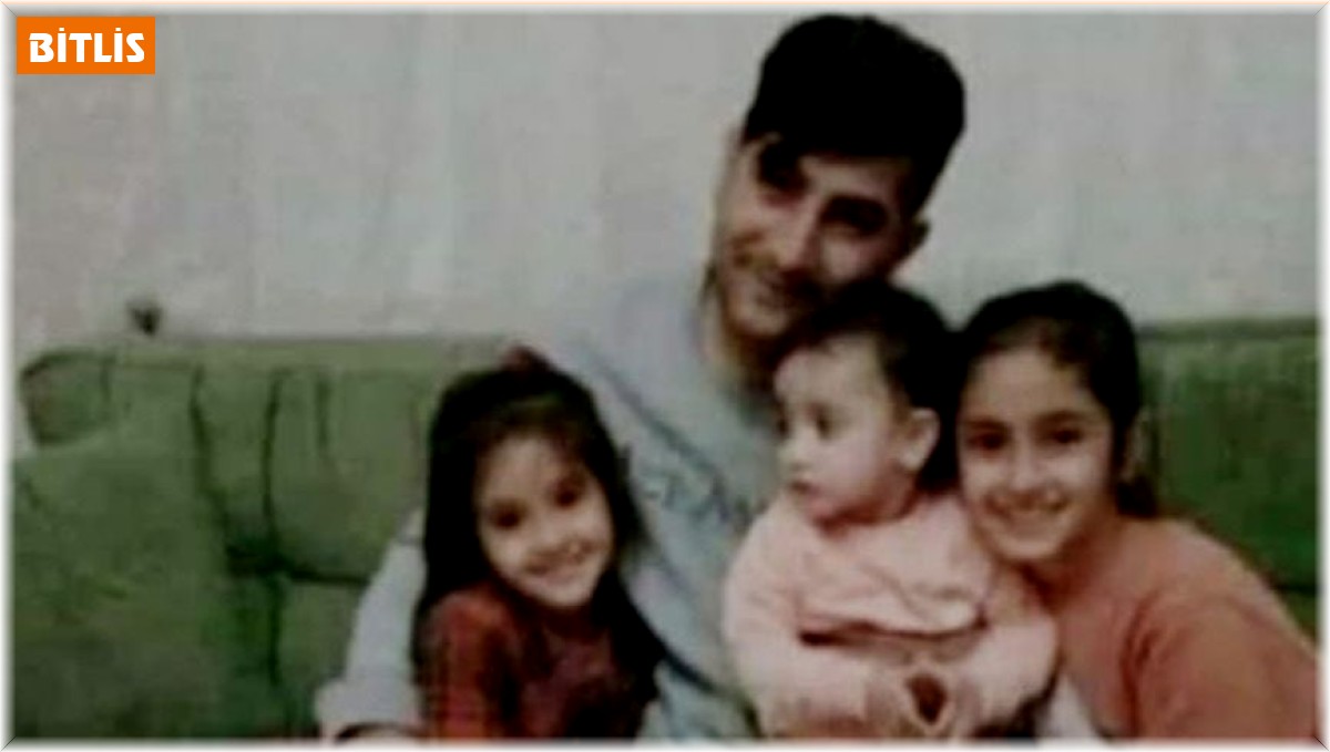 Depremde hayatını kaybeden 5 kişilik aile Bitlis'te toprağa verildi