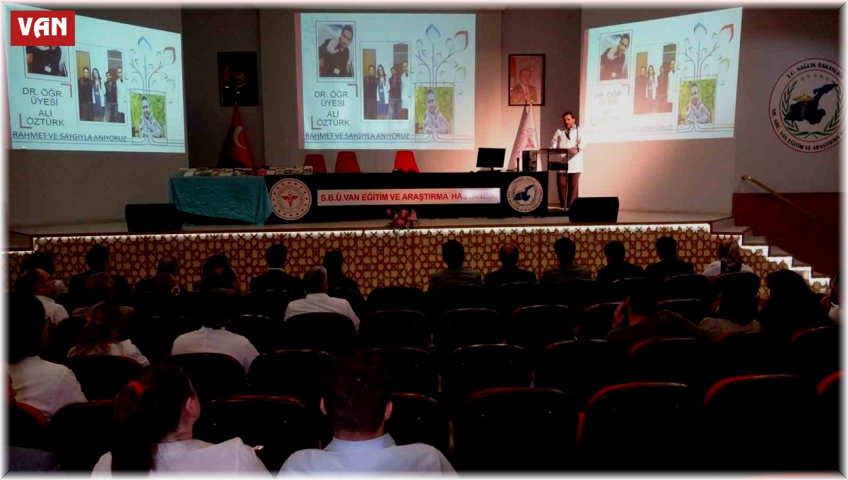 Depremde hayatını kaybeden doktor anıldı