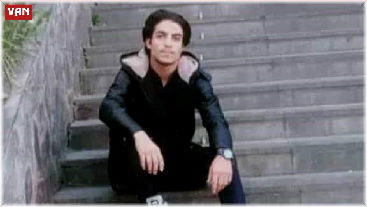 Depremde hayatını kaybeden üniversite öğrenci Özalp'te toprağa verildi
