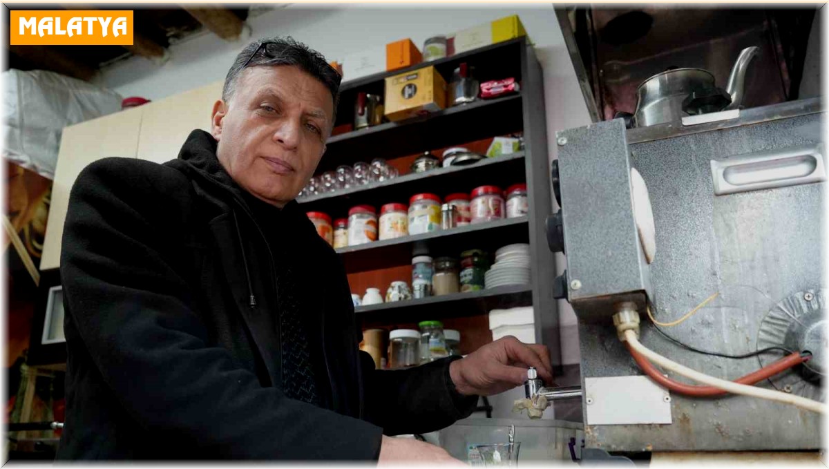 Depremde her şeyini kaybetti, bir tek oğlunun kramponlarına üzüldü