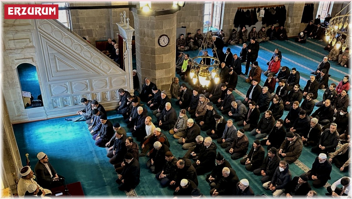 Depremde kaybettiğimiz polis dualarla anıldı