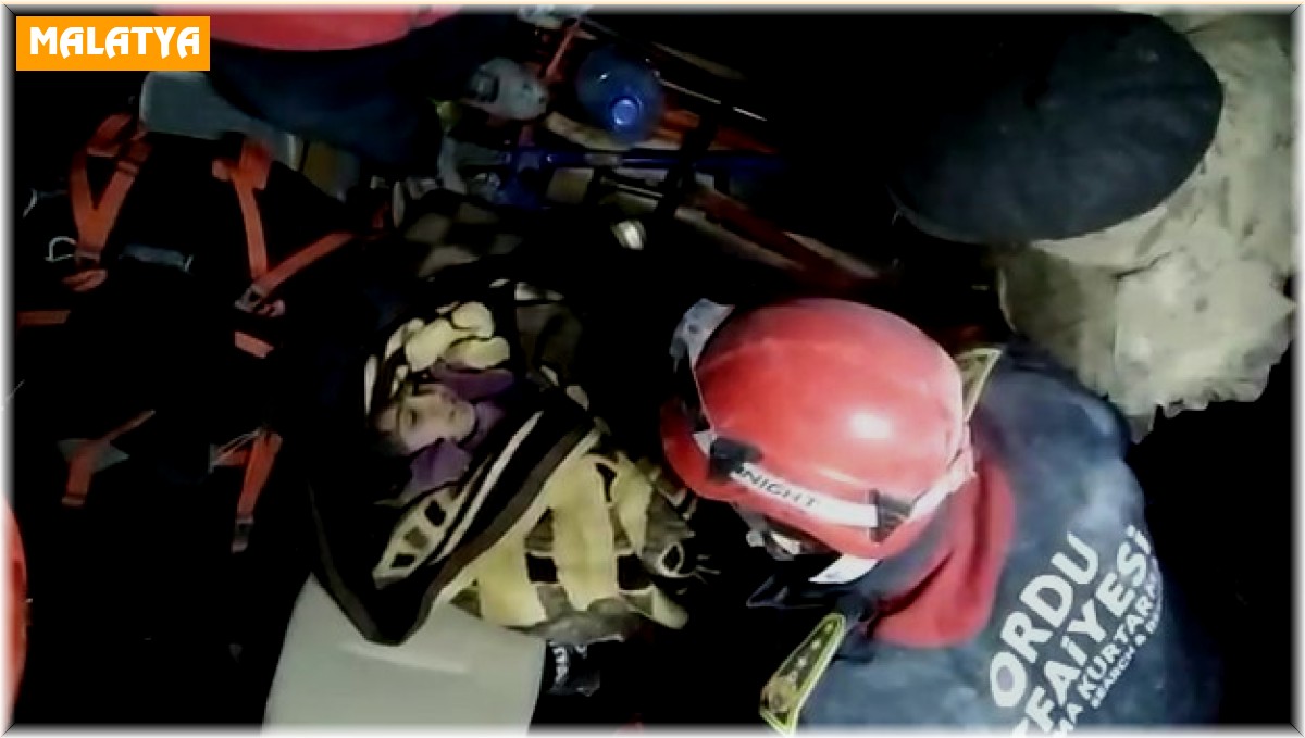 Depremden 25 saat sonra gelen mutluluk