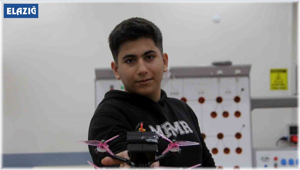 Depremden dolayı yarım kalan hayalini Elazığ'da gerçekleştirdi, güneş enerjili yarış dronu yaptı