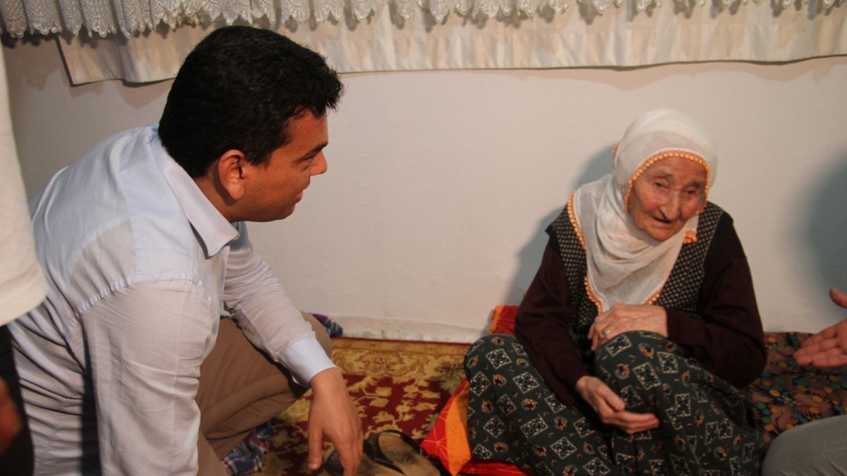 Depremden etkilenen köyleri gezen Kaymakam Şahin: "Devletimiz burada vatandaşlarımızın tüm ihtiyaçlarını giderecektir"