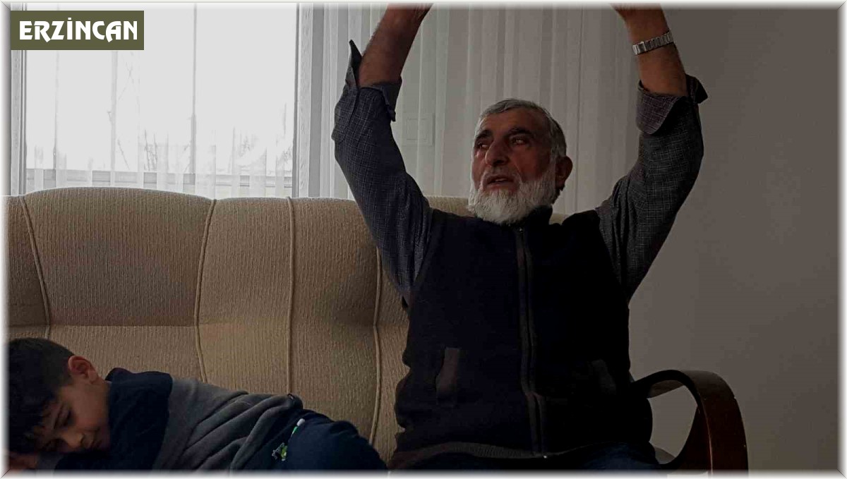 Depremi duyar duymaz yola koyulan yaşlı adam oğlu ve torunlarını 23'ncü saatte kurtardı