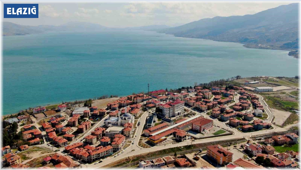 Depremin merkez üssünde göl manzaralı TOKİ konutları dikkat çekiyor