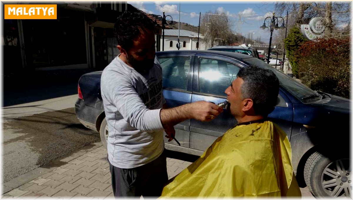 Depremin vurduğu Malatya'da esnaf normale dönmeye çalışıyor