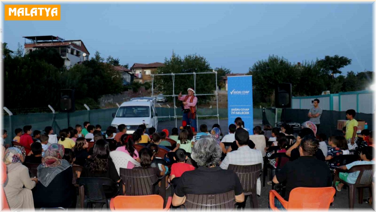 Depremzede çocuklara moral