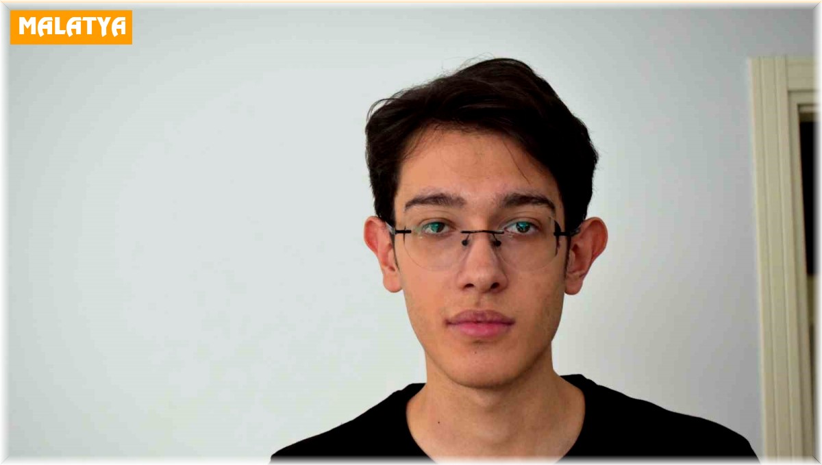 Depremzede öğrenci YKS'de Türkiye birincisi oldu