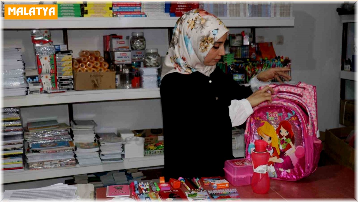 Depremzede öğrencilere kırtasiye yardımı